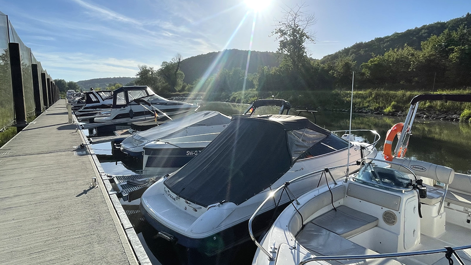 Yachthafen am Golfplatz Sinzing